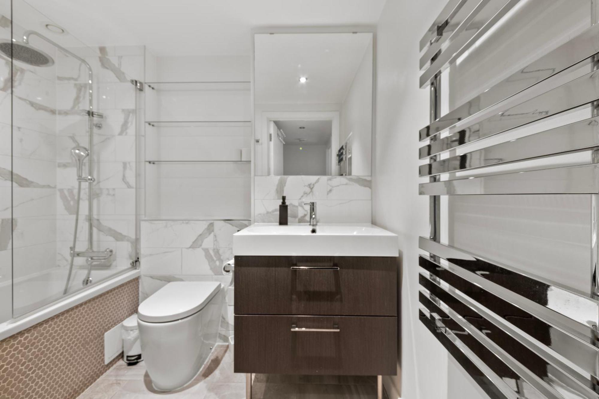 Sg, Charming Chelsea Balcony Apartament Londra